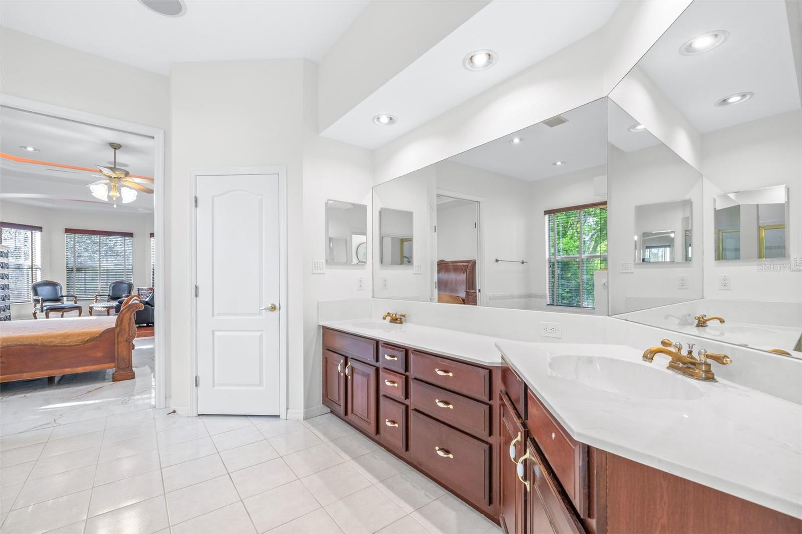 Image 27 of 83 For 10102 Deercliff Drive