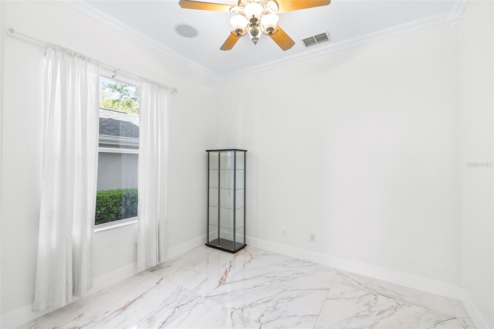 Image 29 of 83 For 10102 Deercliff Drive