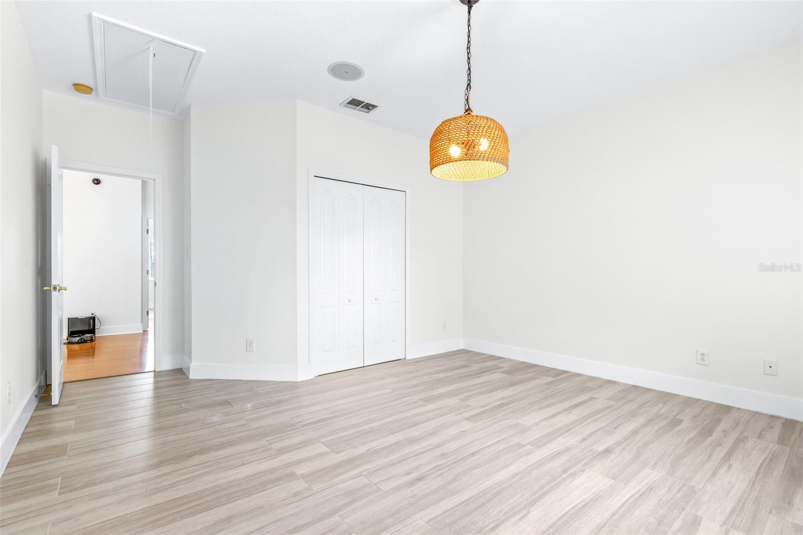 Image 41 of 83 For 10102 Deercliff Drive