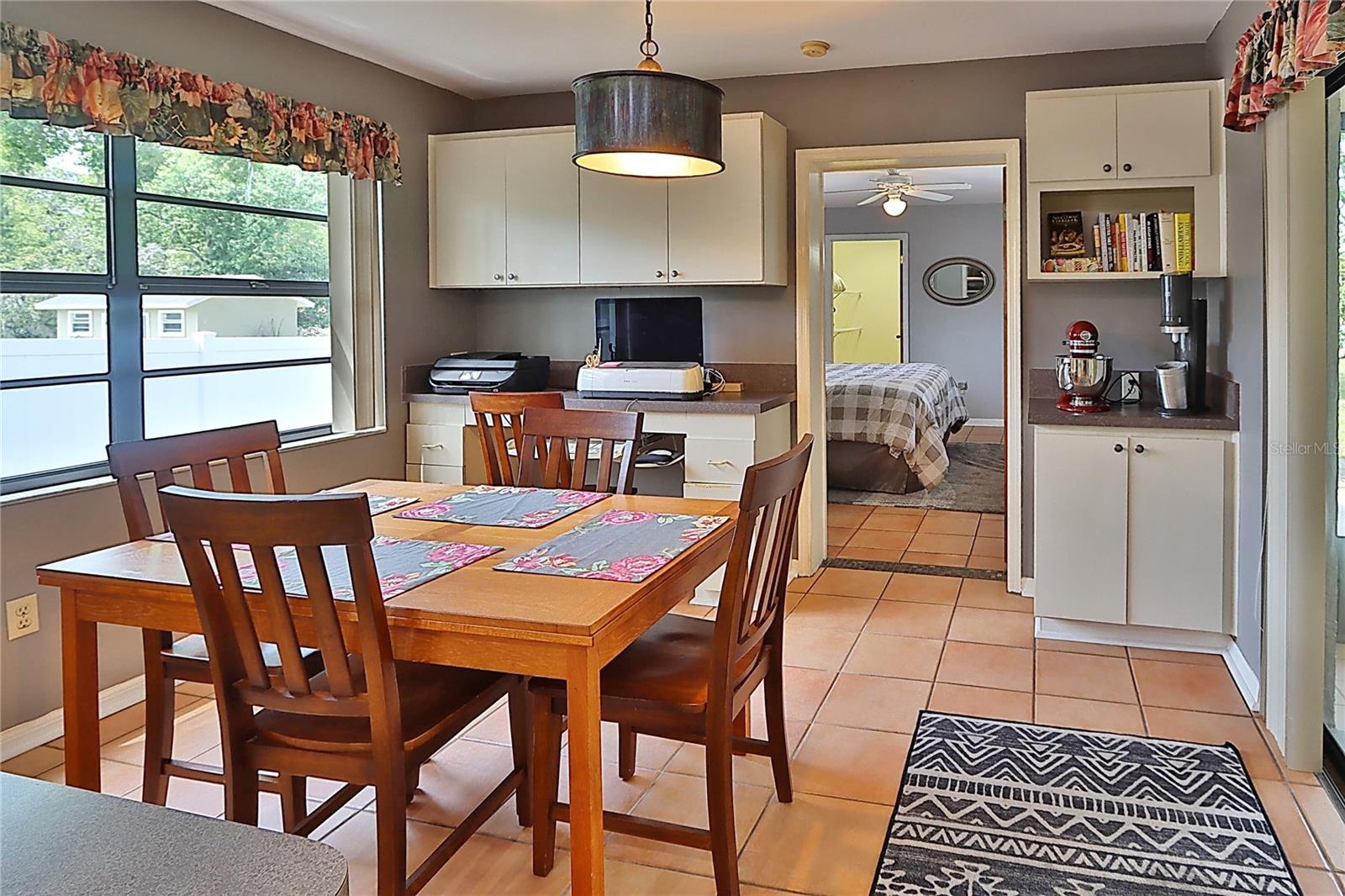 Image 23 of 34 For 19814 Deer Hollow Lane