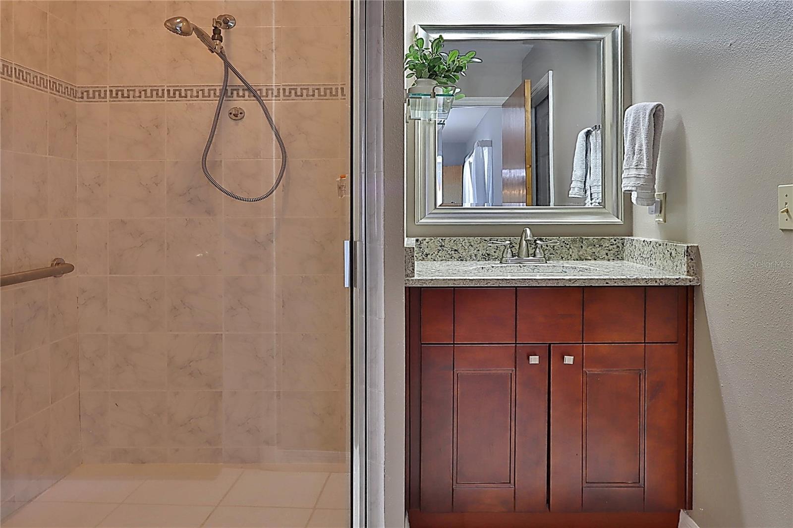 Image 25 of 34 For 19814 Deer Hollow Lane