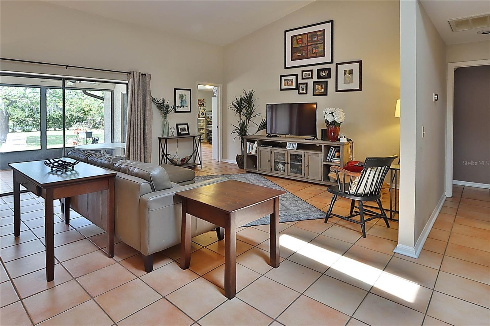 Image 4 of 34 For 19814 Deer Hollow Lane