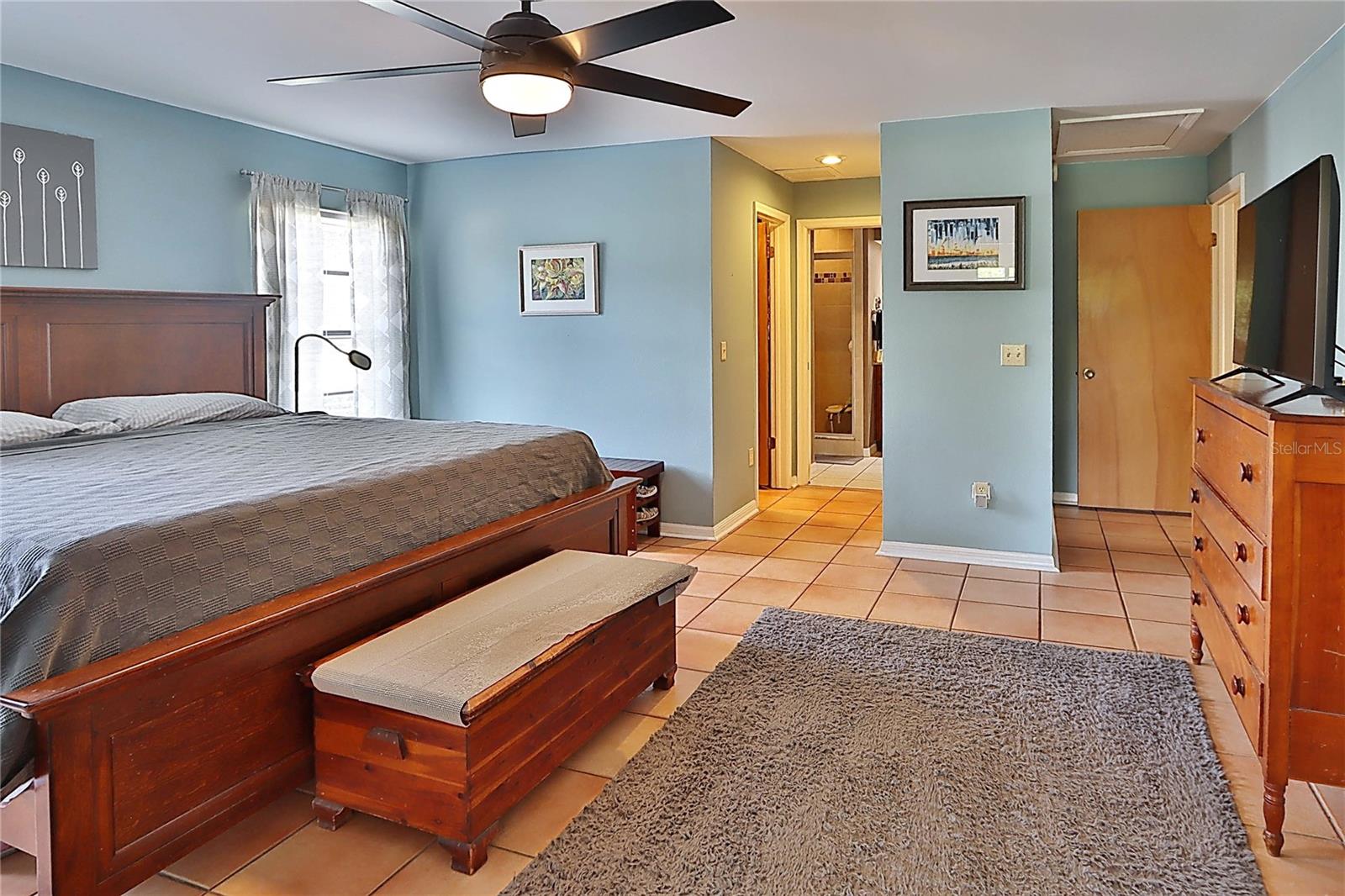 Image 7 of 34 For 19814 Deer Hollow Lane