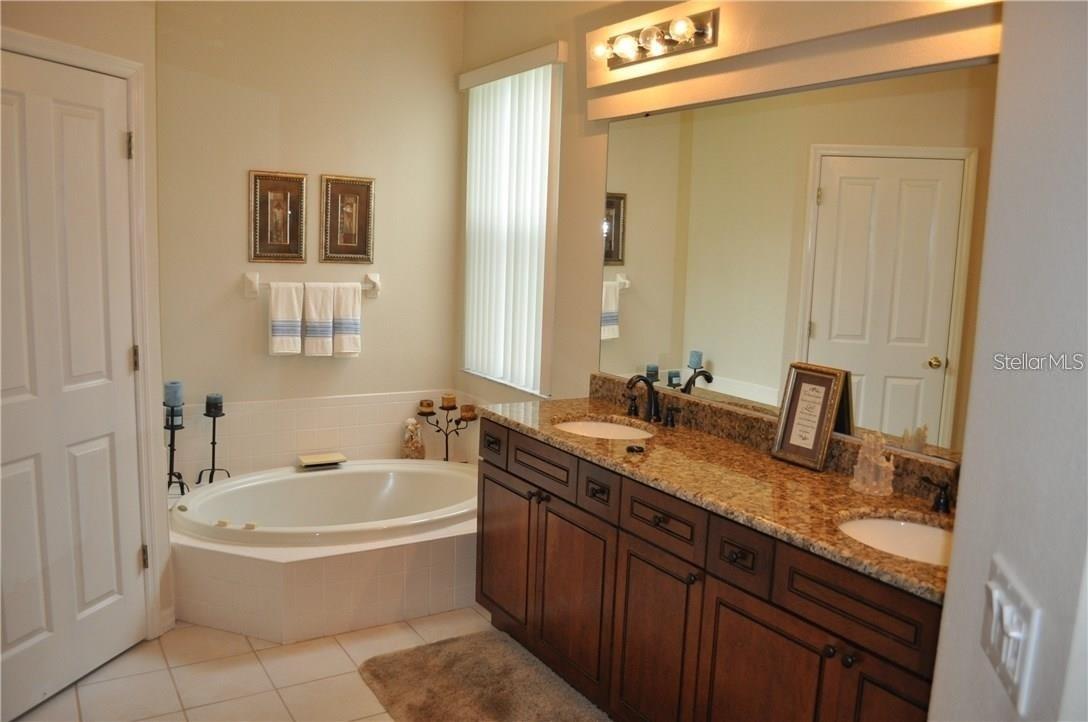 Image 7 of 8 For 4987 Kernwood Court