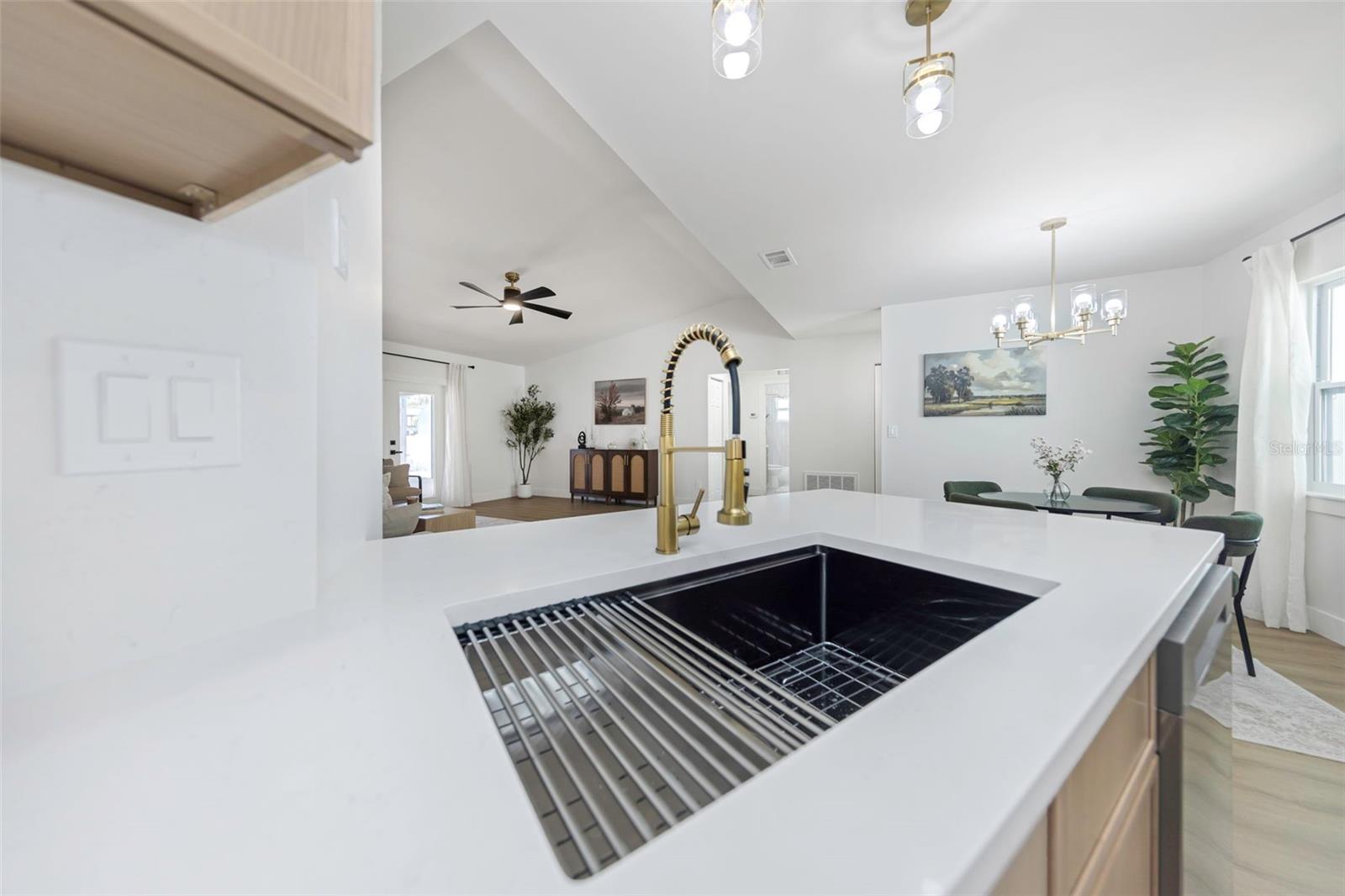 Image 12 of 37 For 12909 Pineway Drive