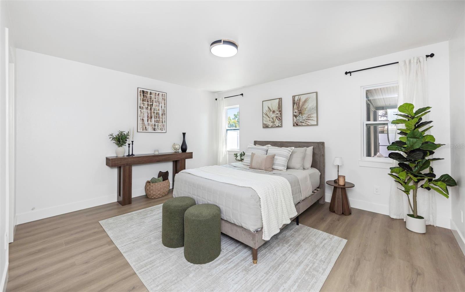 Image 16 of 37 For 12909 Pineway Drive