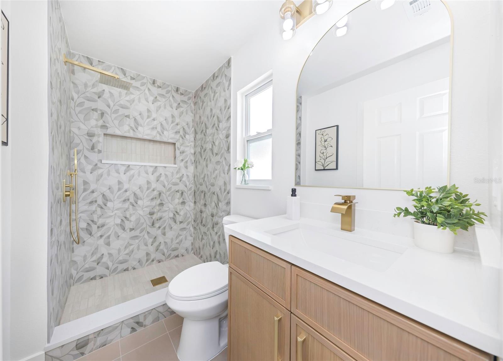 Image 20 of 37 For 12909 Pineway Drive