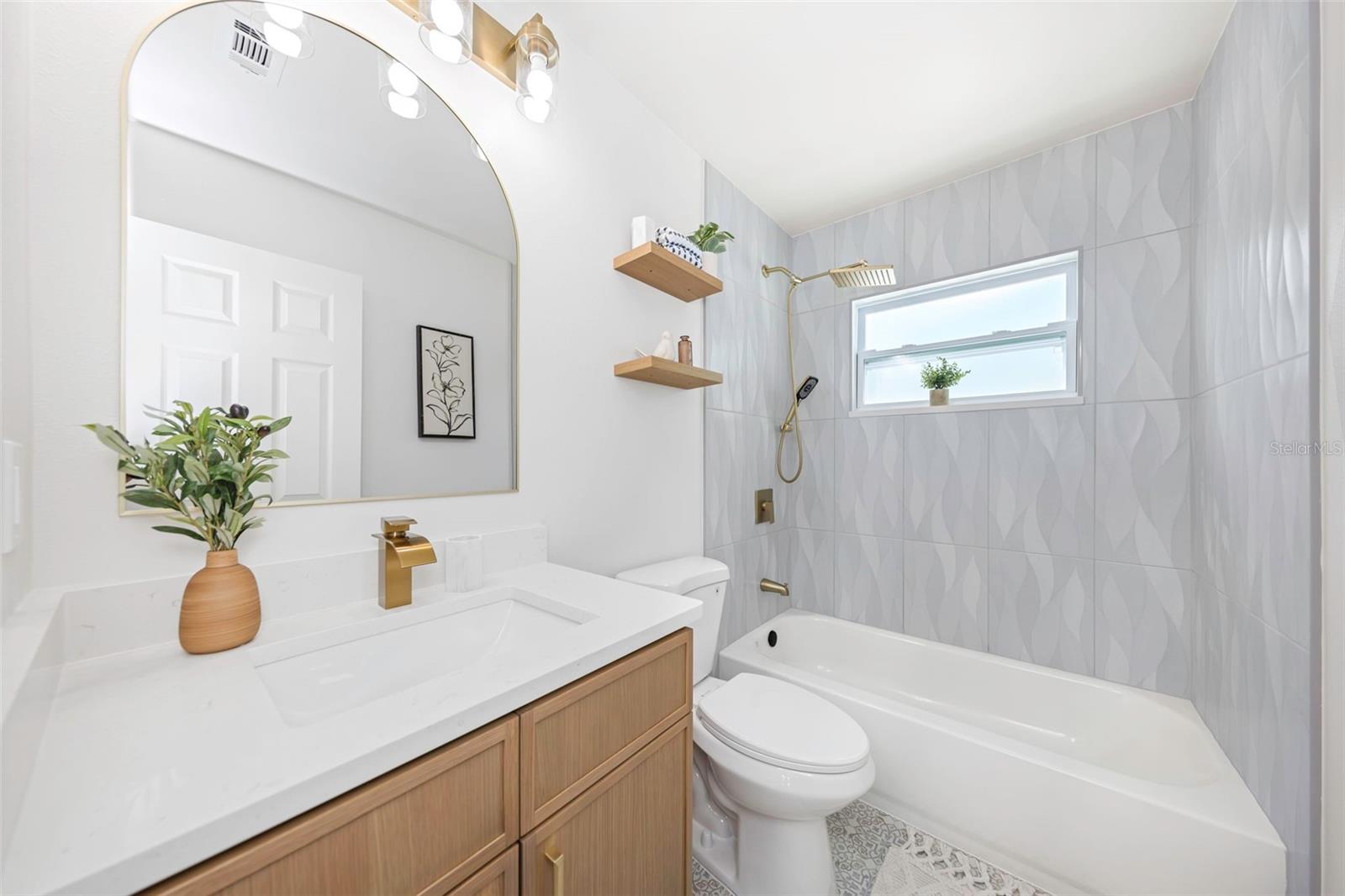 Image 24 of 37 For 12909 Pineway Drive