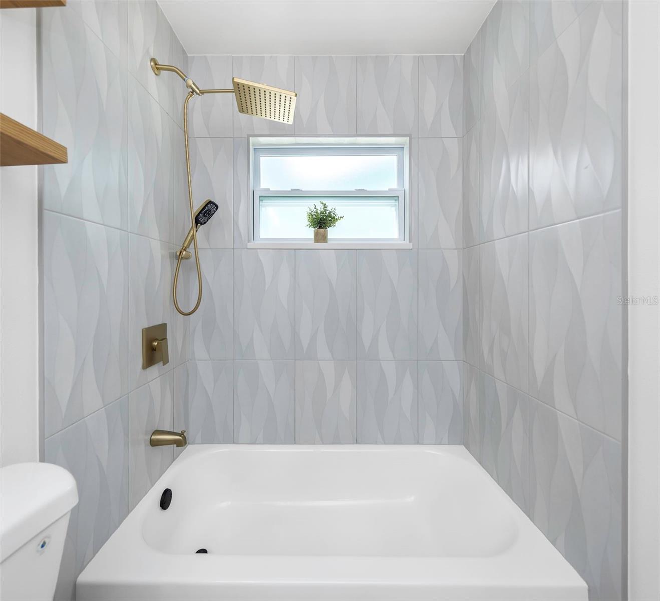 Image 25 of 37 For 12909 Pineway Drive