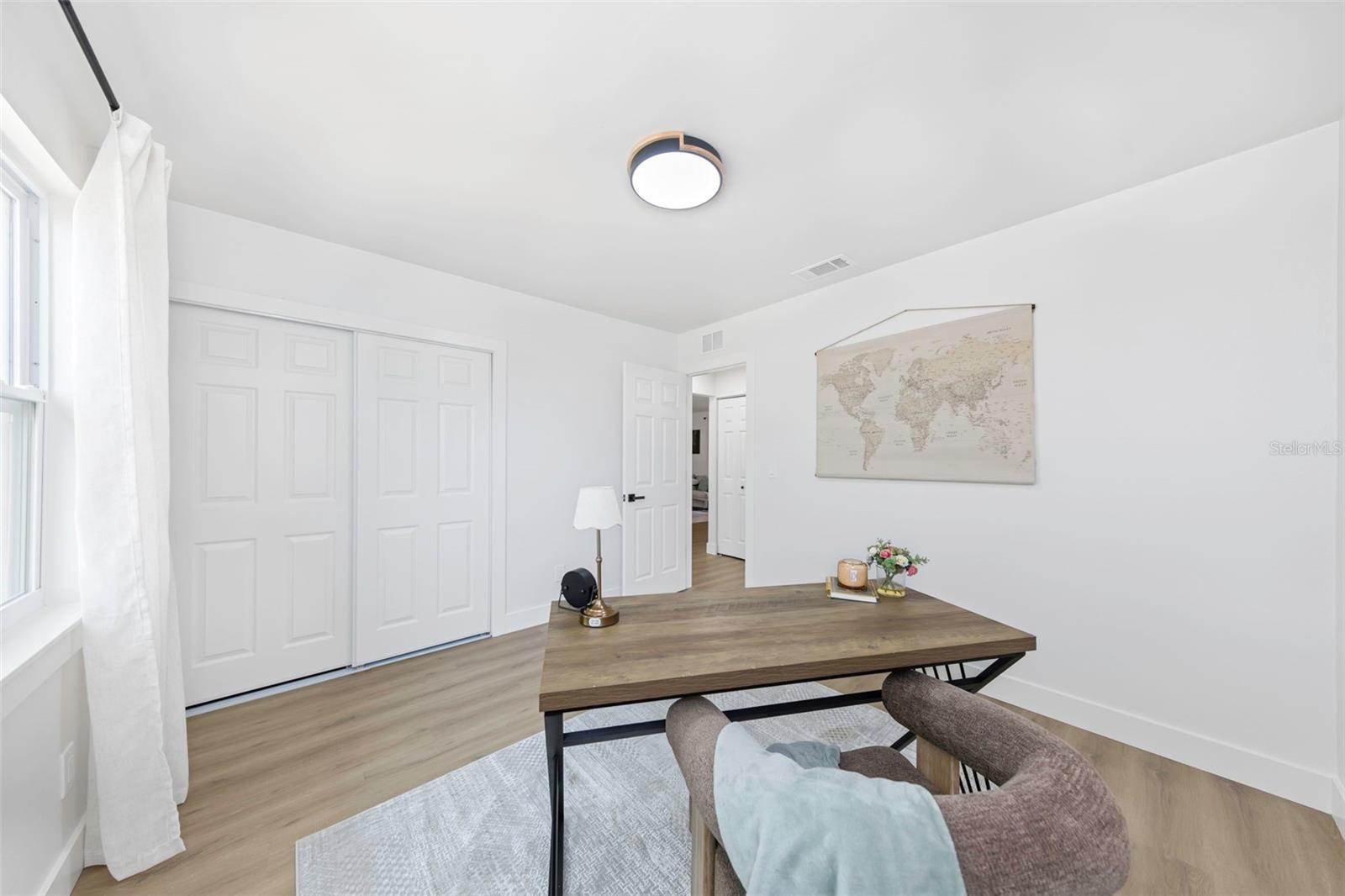 Image 28 of 37 For 12909 Pineway Drive