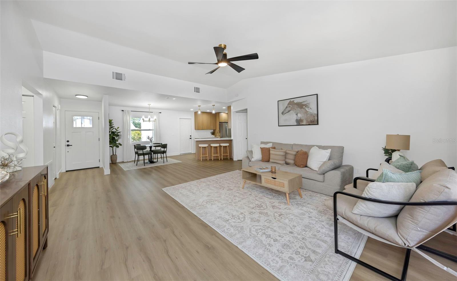 Image 7 of 37 For 12909 Pineway Drive