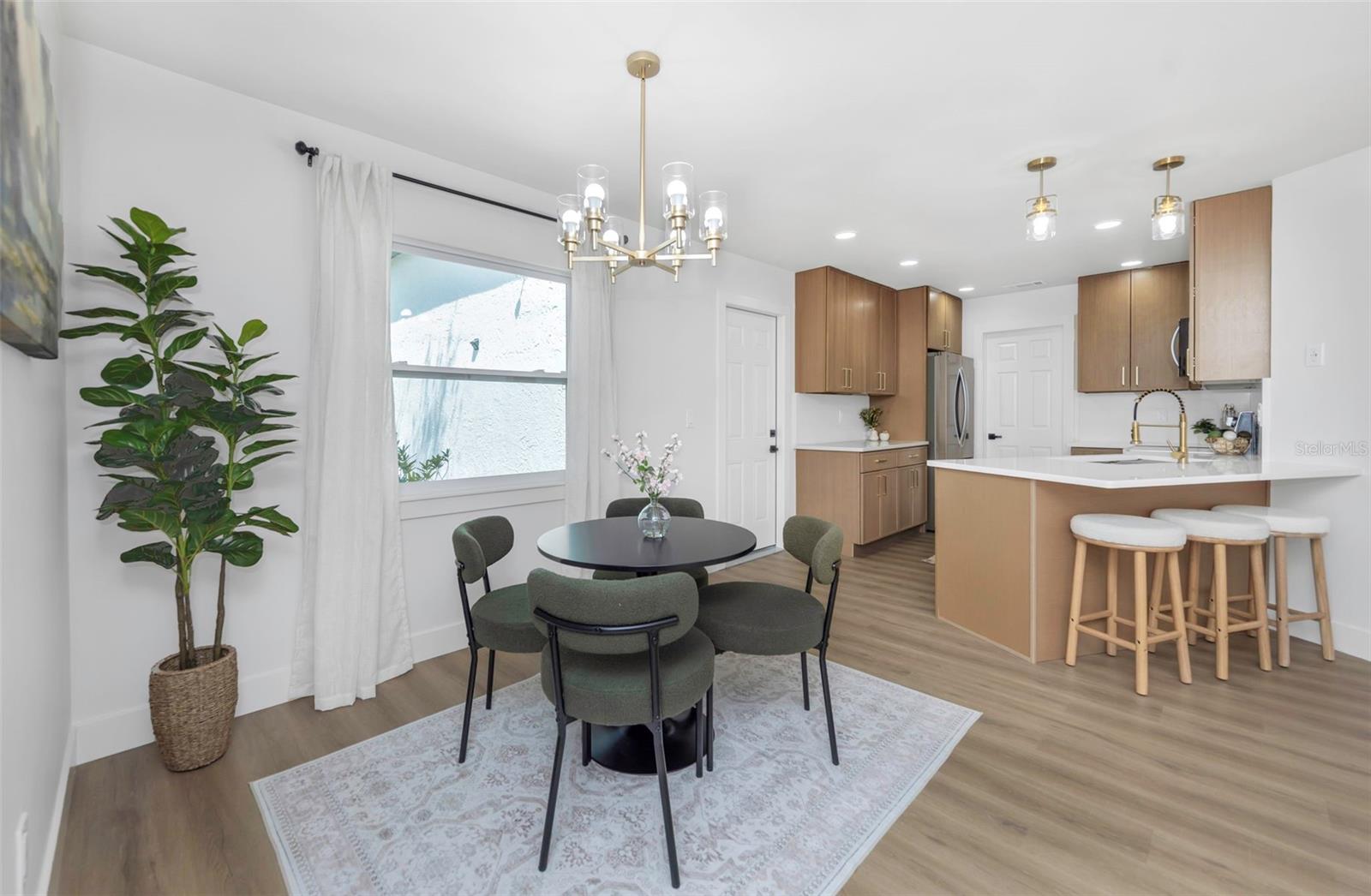 Image 9 of 37 For 12909 Pineway Drive