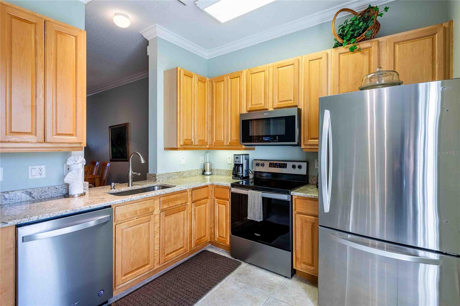 Image 14 of 37 For 21011 Picasso Court 106