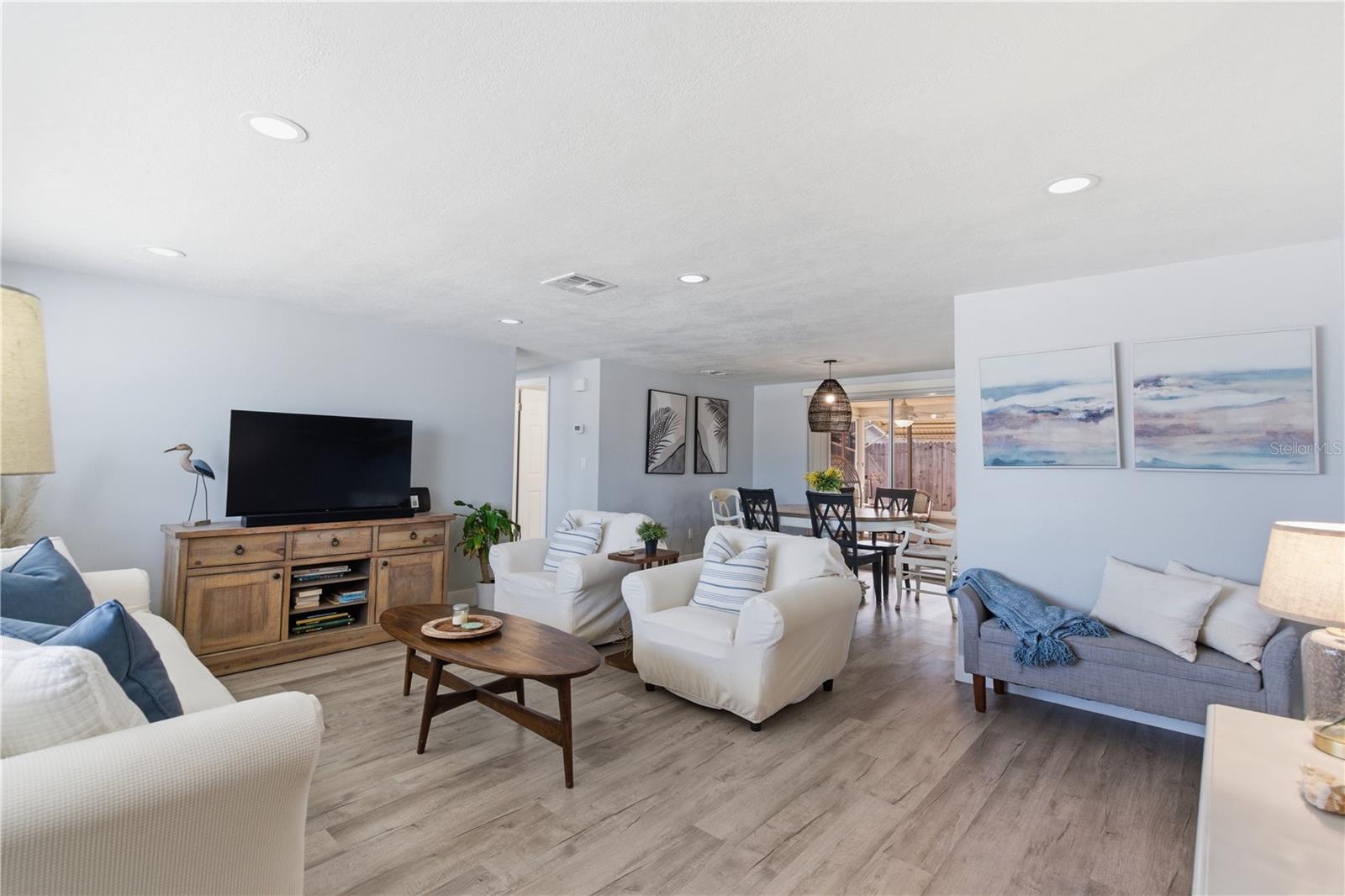 Image 5 of 35 For 7608 Sue Ellen Drive