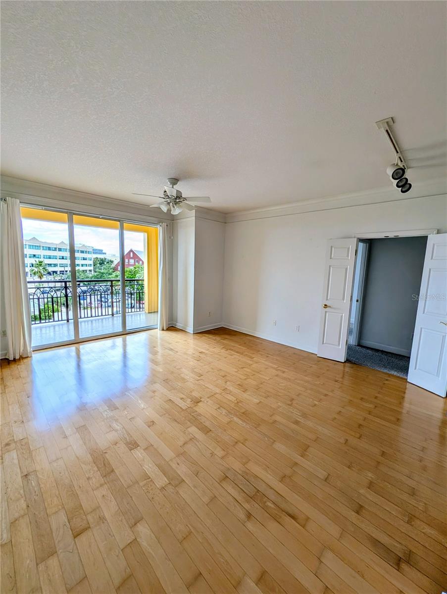 Image 9 of 20 For 345 Bayshore Boulevard 505