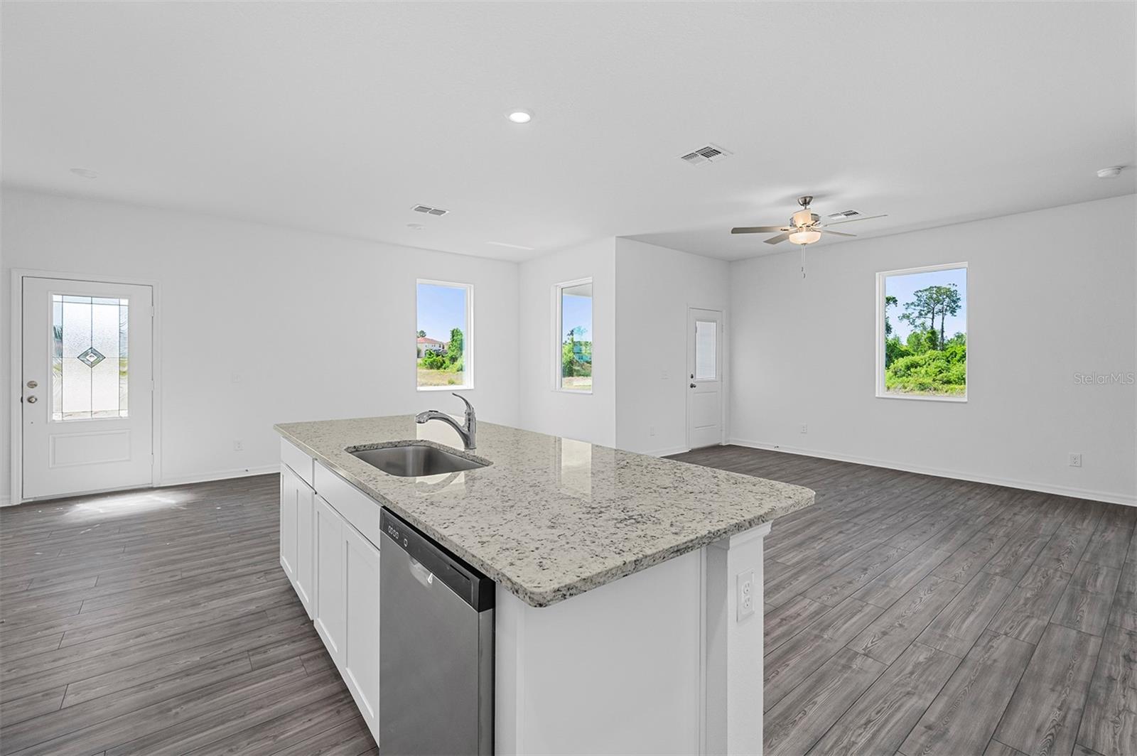 Image 6 of 20 For 580 Bay Leaf Drive