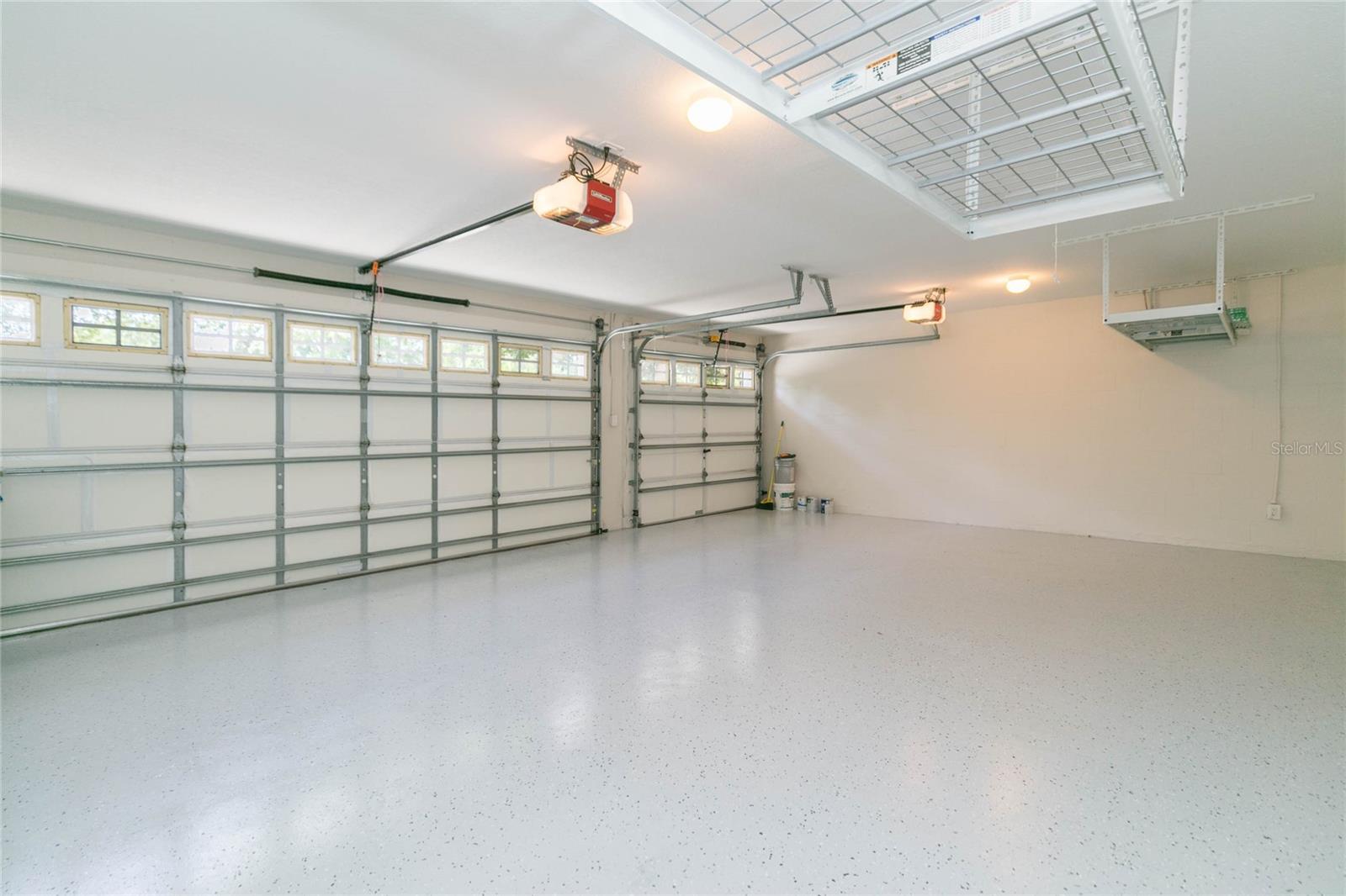 Listing photo id 40 for 7227 Colonial Lake Drive