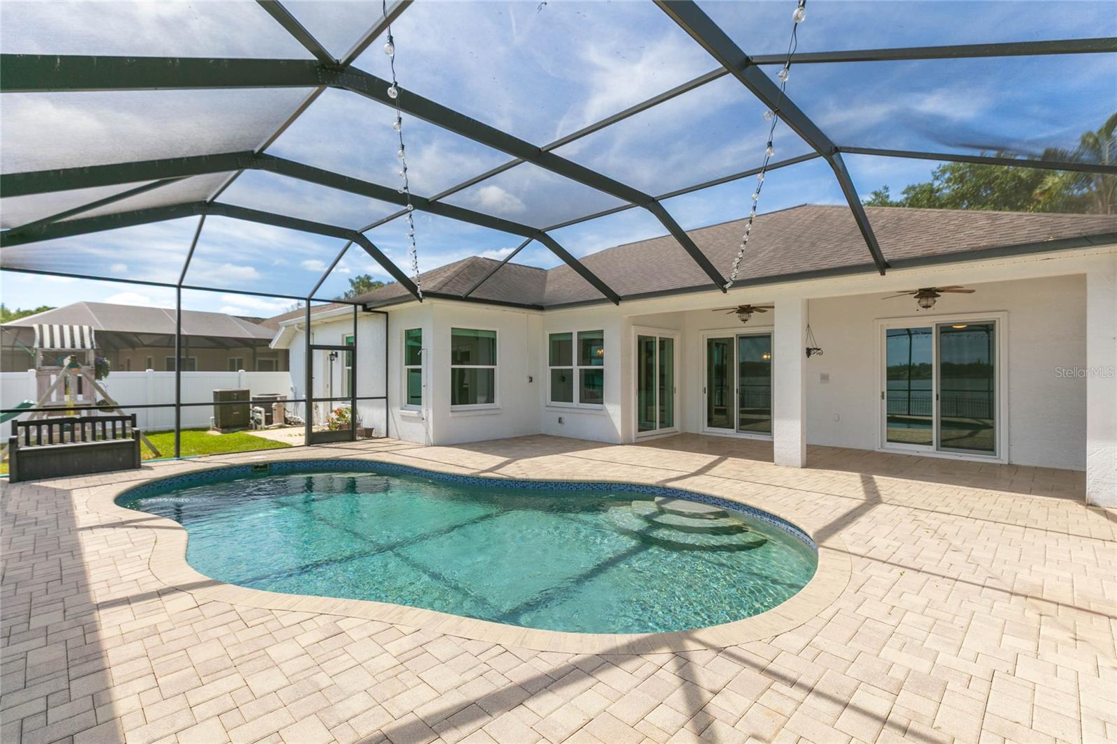 Listing photo id 44 for 7227 Colonial Lake Drive