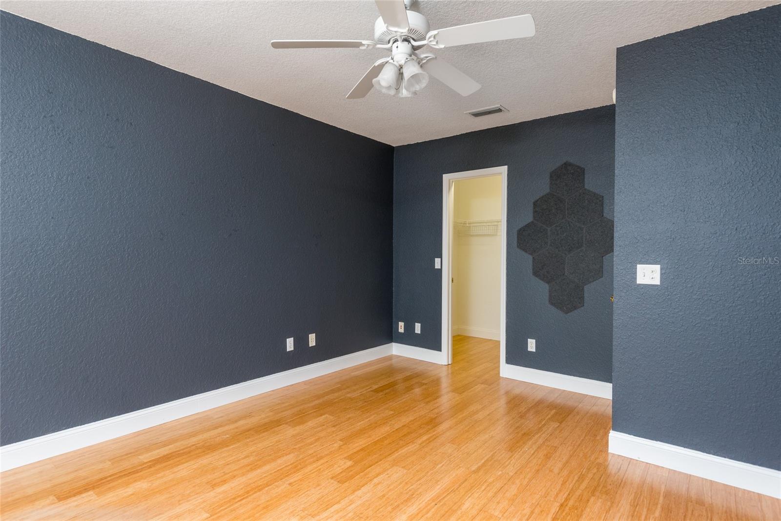 Image 29 of 36 For 2876 Bayshore Trails Drive