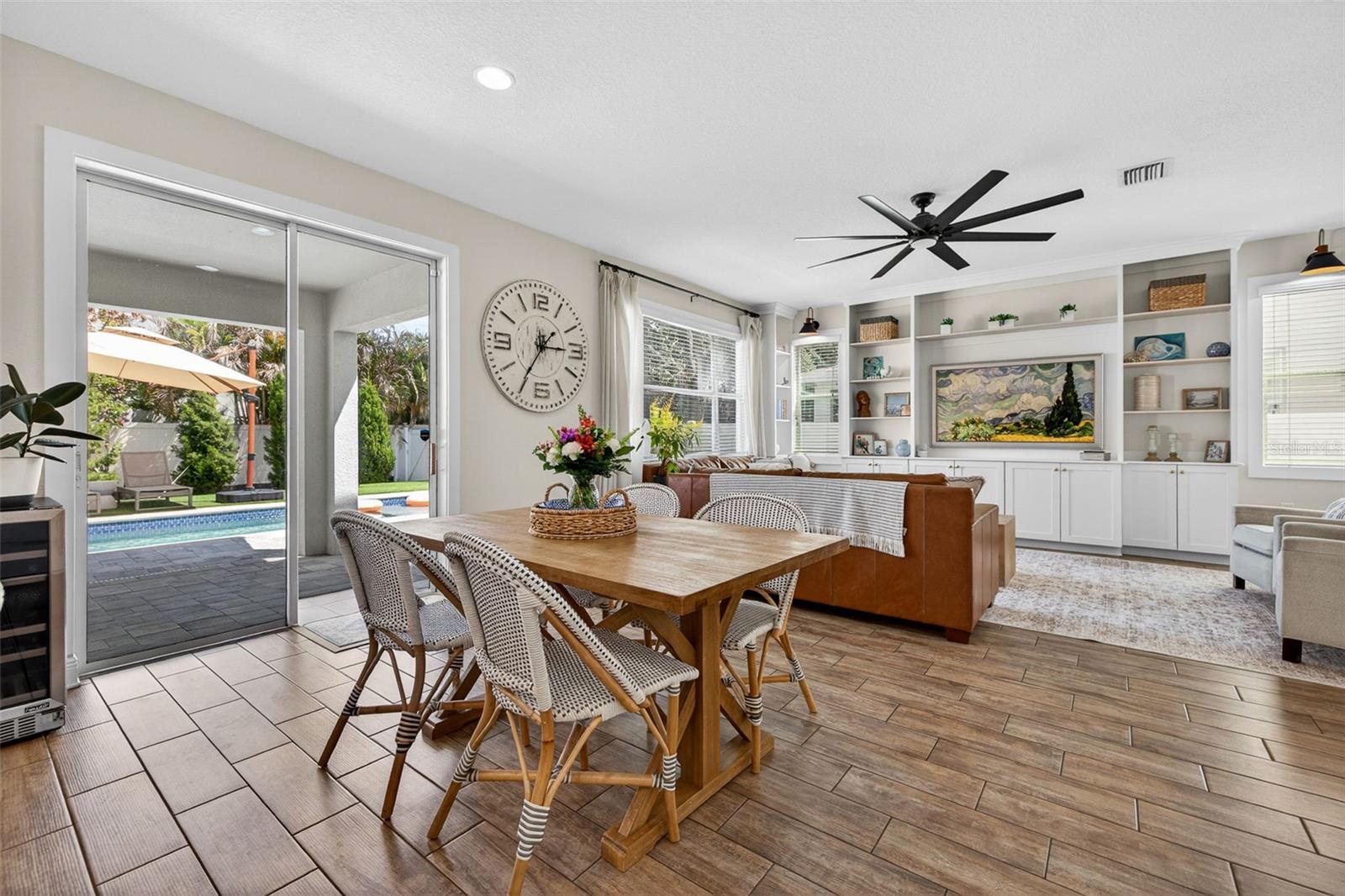 Listing photo id 9 for 1031 Alfred Street