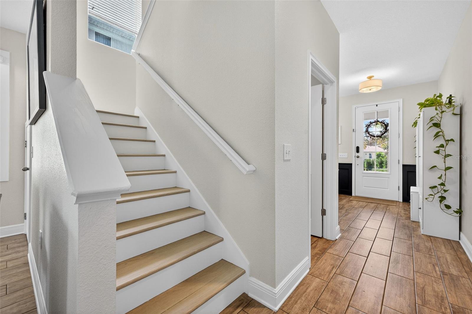 Listing photo id 17 for 1031 Alfred Street