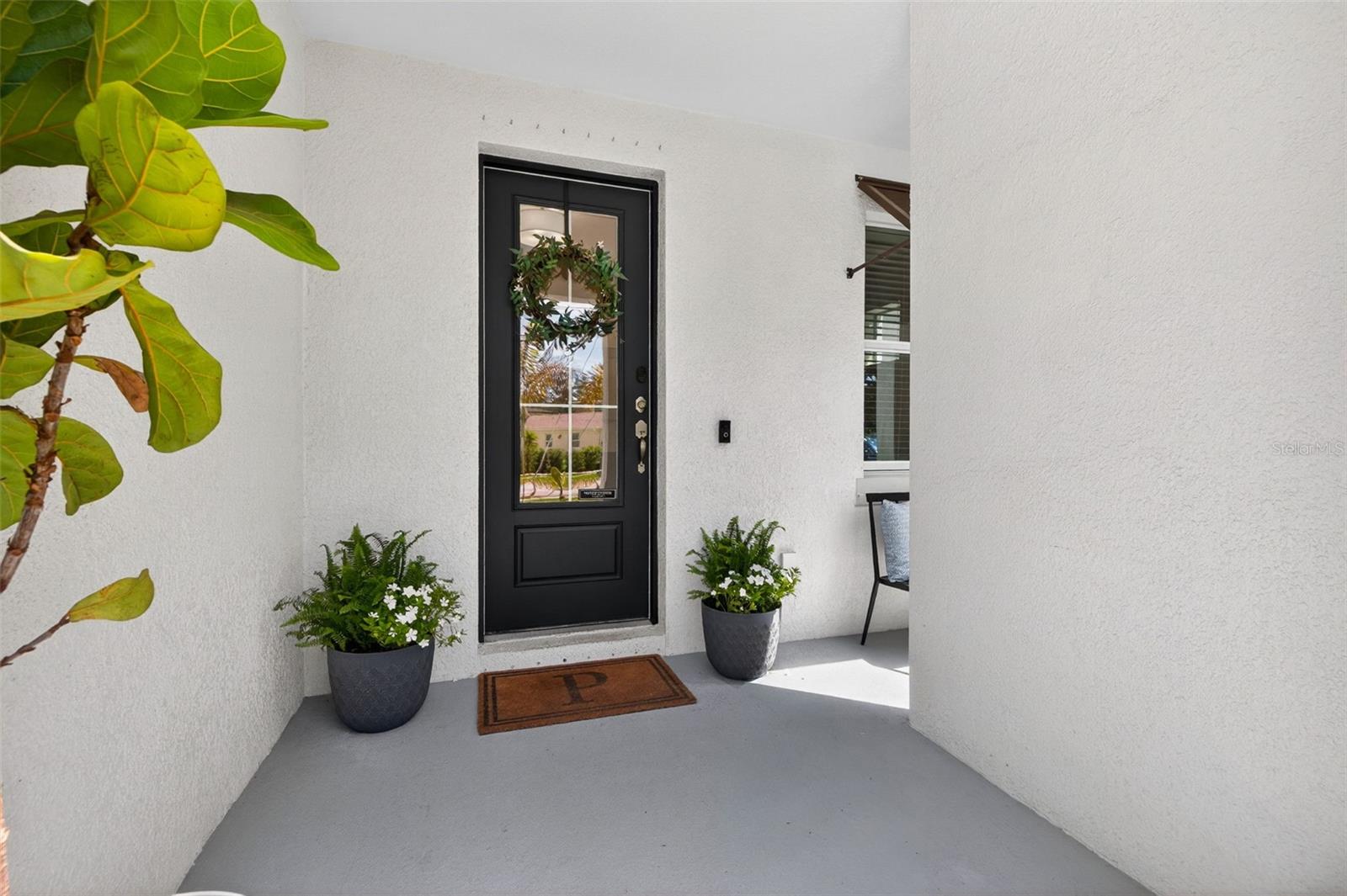 Listing photo id 2 for 1031 Alfred Street