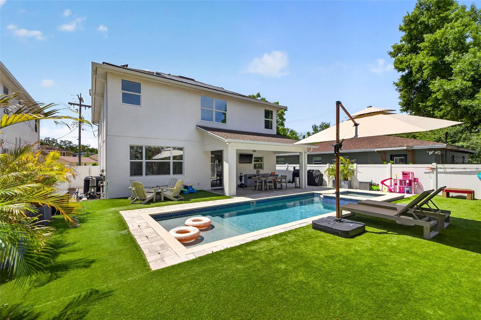 Listing photo id 39 for 1031 Alfred Street