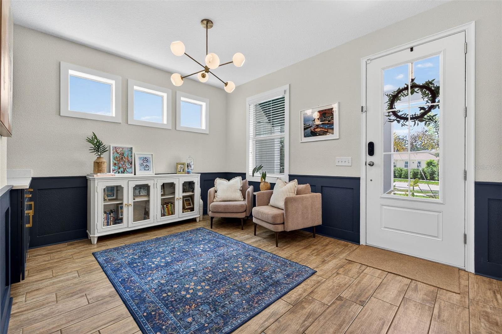 Listing photo id 4 for 1031 Alfred Street