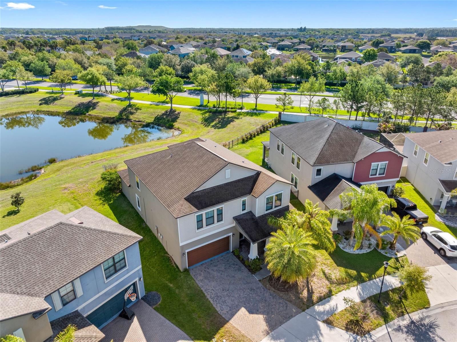 Image 4 of 88 For 10066 Victory Gallop Loop