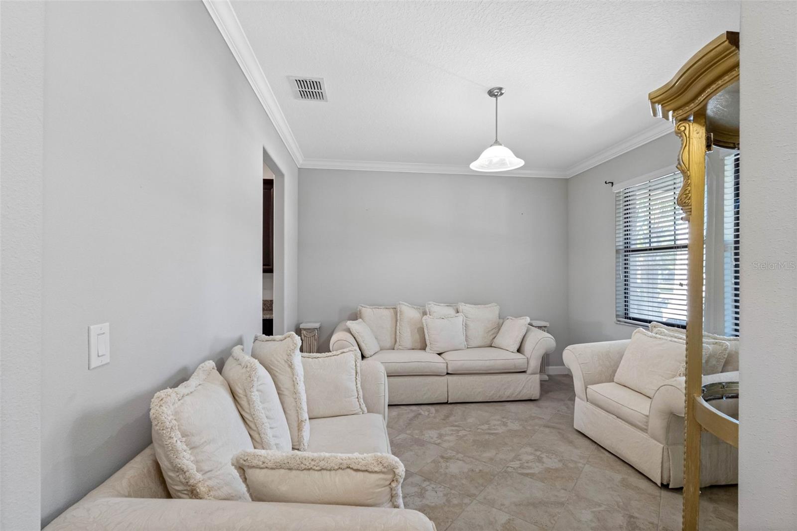 Image 8 of 88 For 10066 Victory Gallop Loop