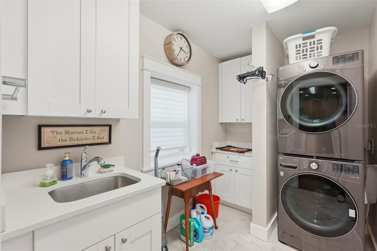 Image 13 of 31 For 430 11th Avenue Ne