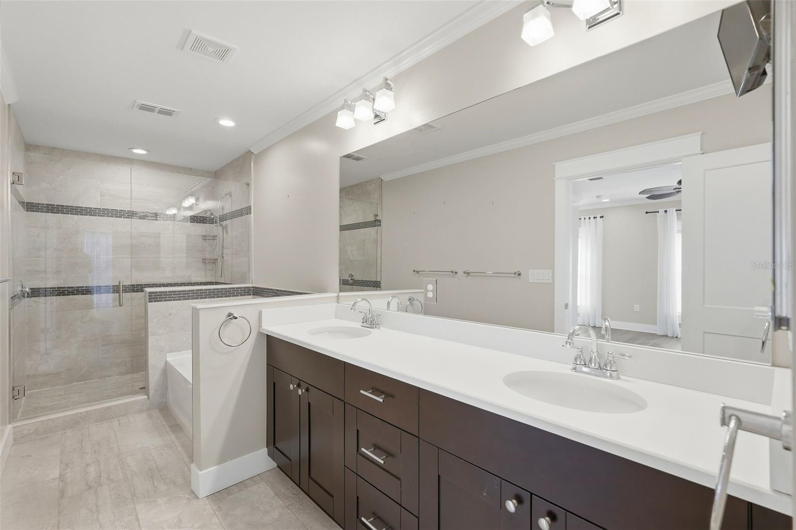 Image 7 of 31 For 430 11th Avenue Ne