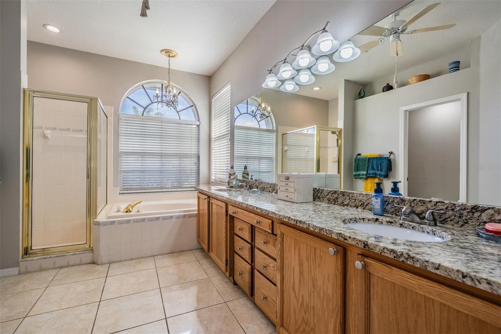 Image 13 of 49 For 15922 Muirfield Drive