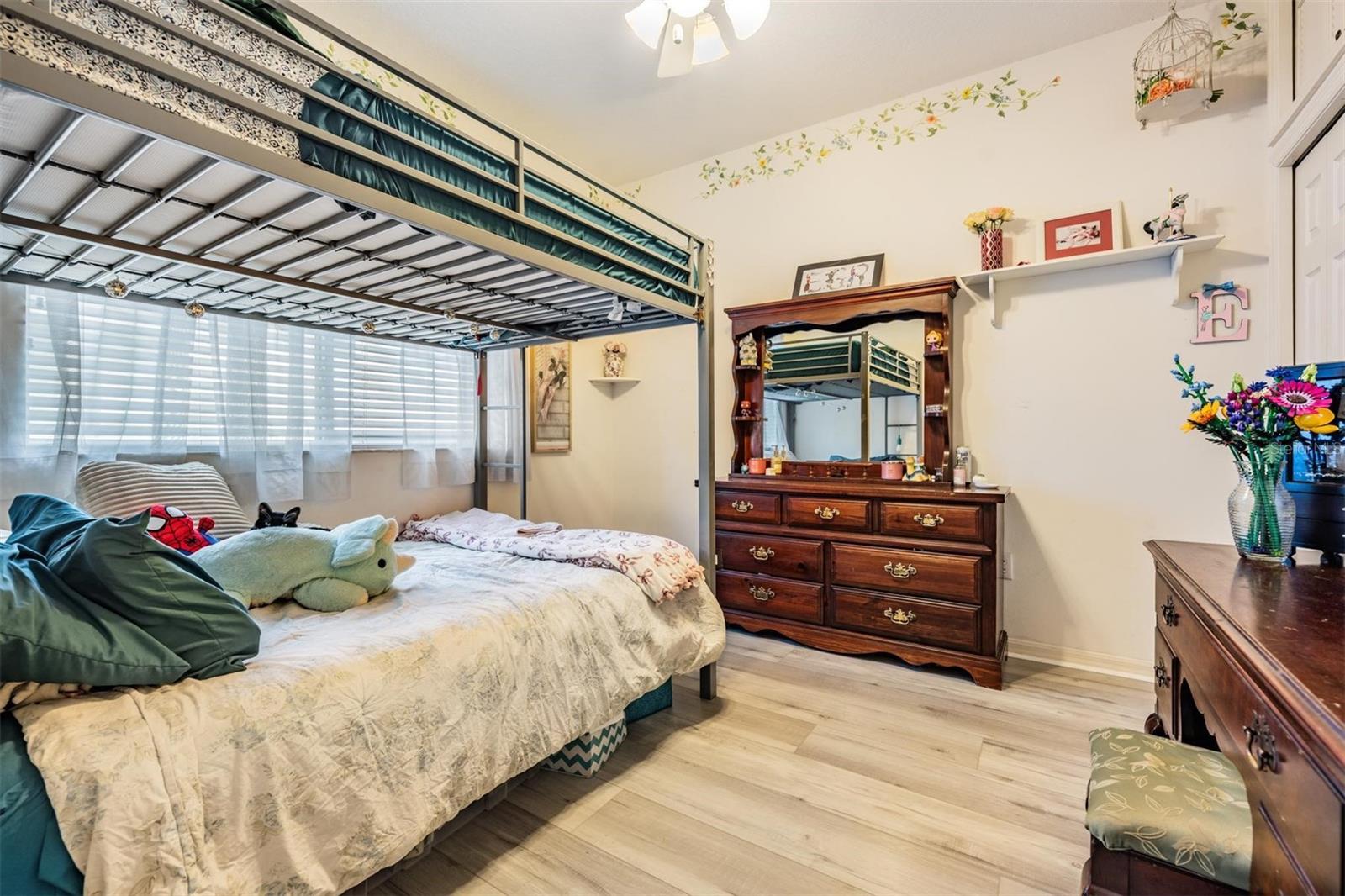 Image 17 of 49 For 15922 Muirfield Drive