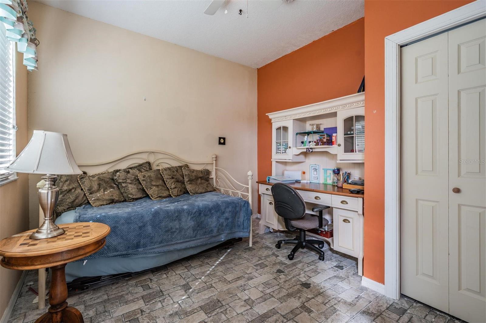 Image 21 of 49 For 15922 Muirfield Drive