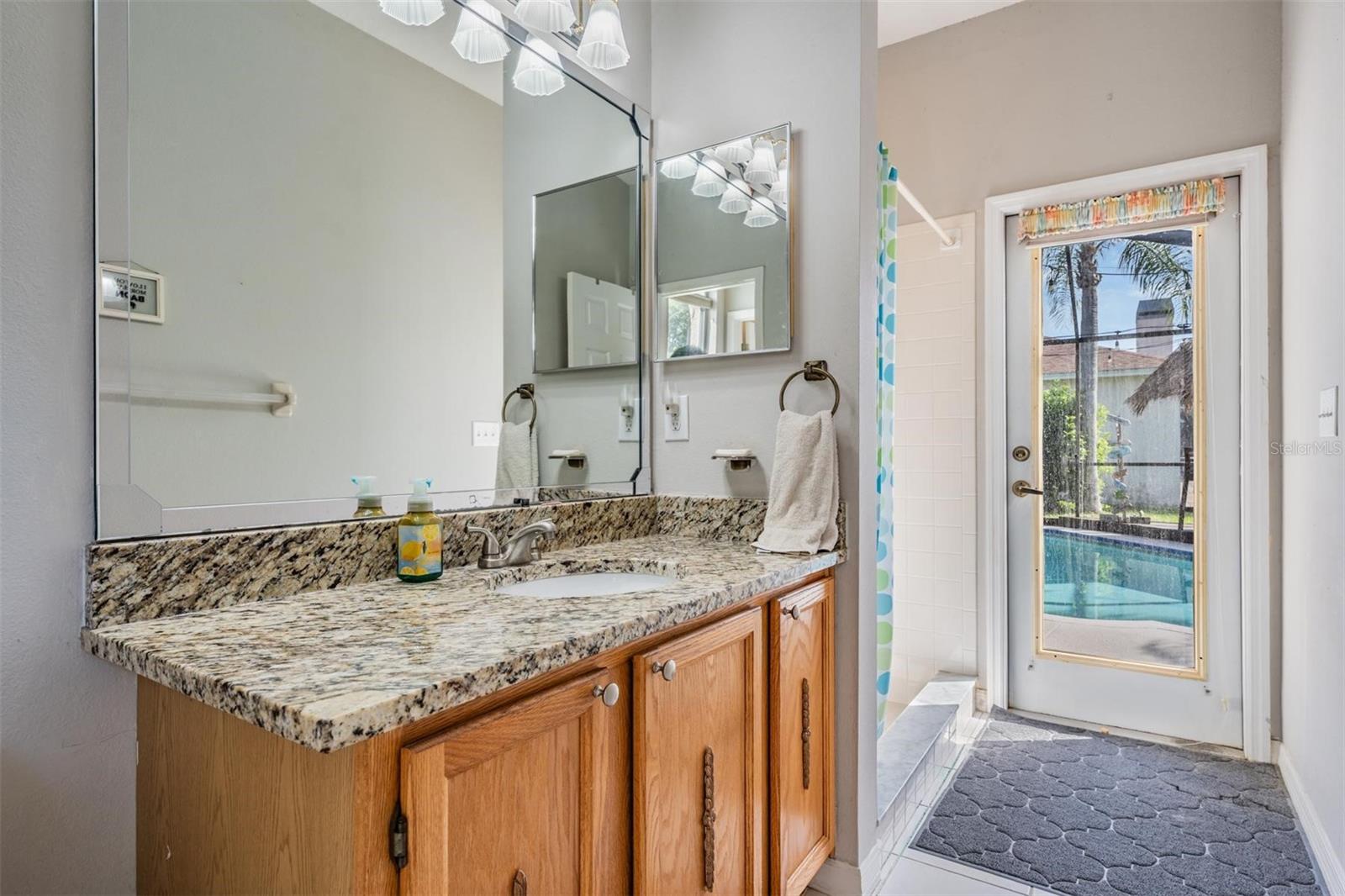 Image 22 of 49 For 15922 Muirfield Drive