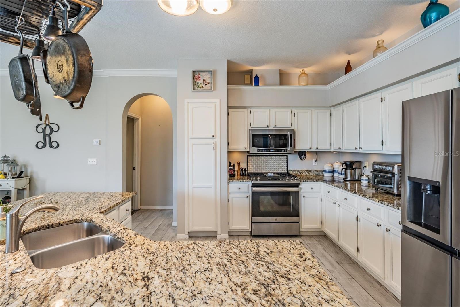 Image 35 of 49 For 15922 Muirfield Drive