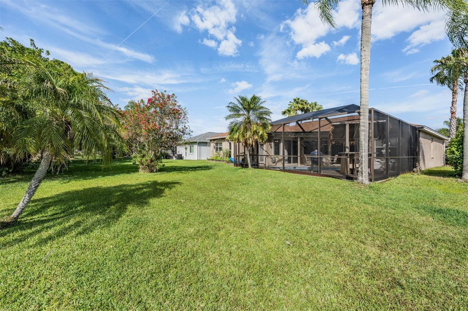 Image 37 of 49 For 15922 Muirfield Drive