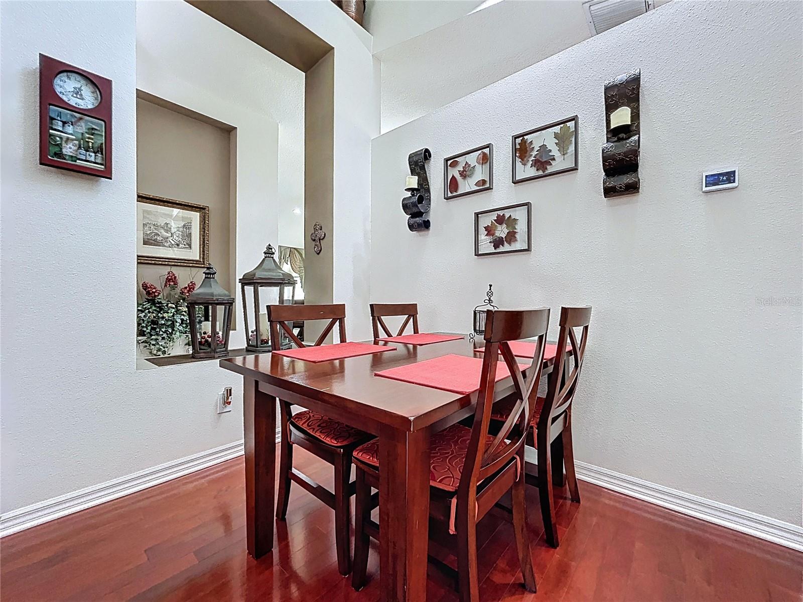 Image 14 of 50 For 22707 Laureldale Drive