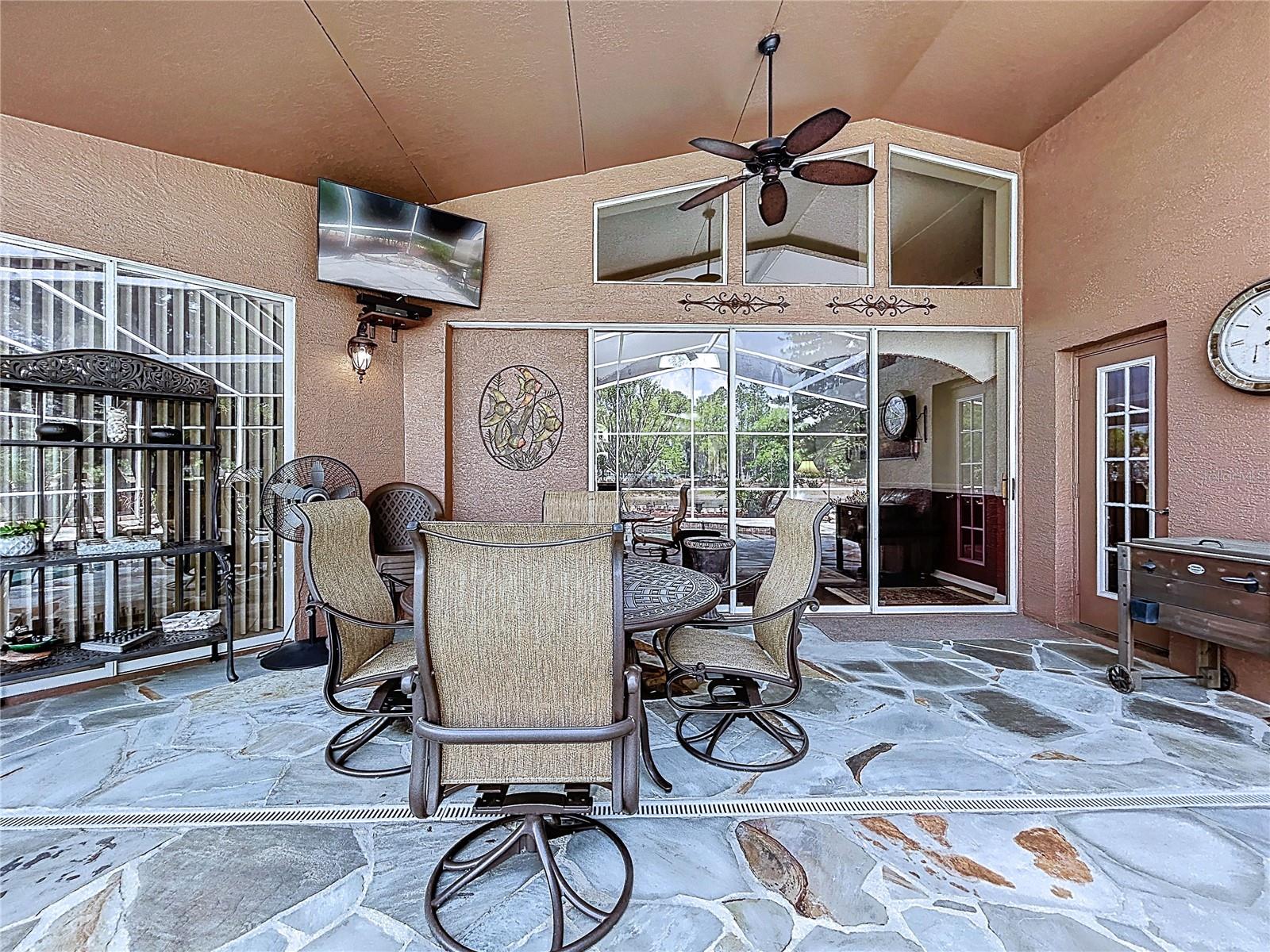 Image 25 of 50 For 22707 Laureldale Drive