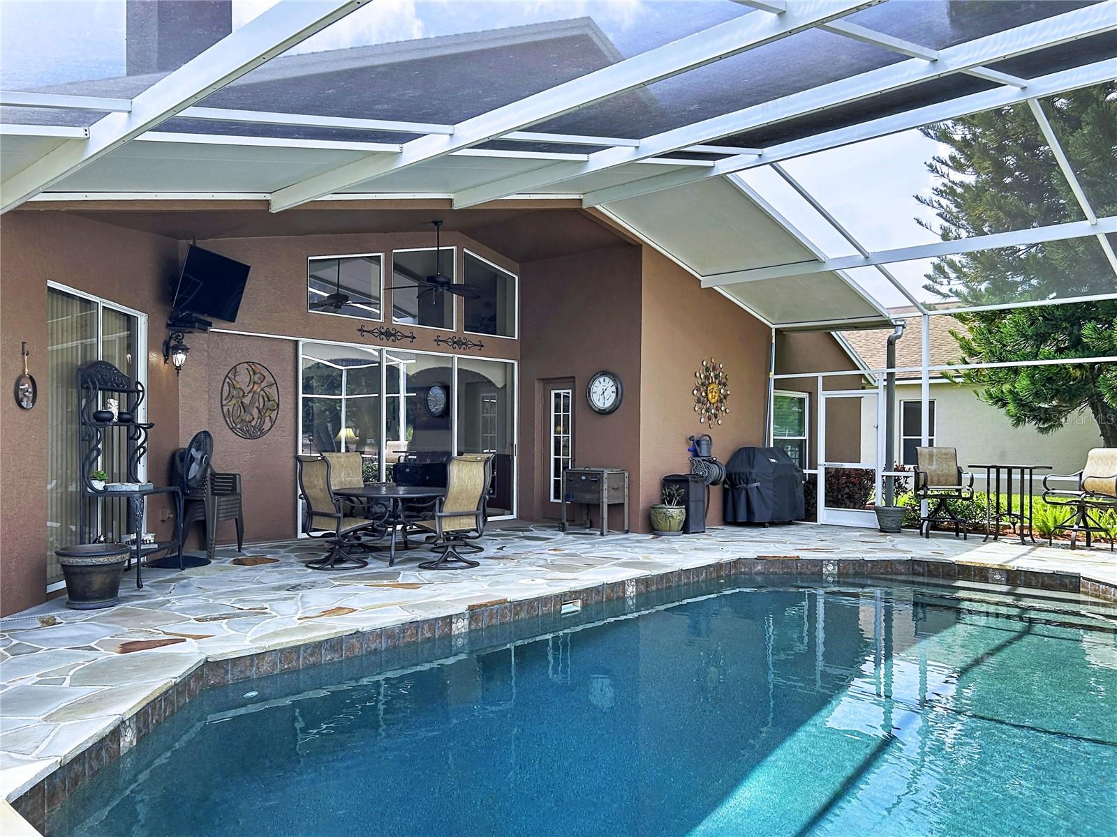 Image 28 of 50 For 22707 Laureldale Drive