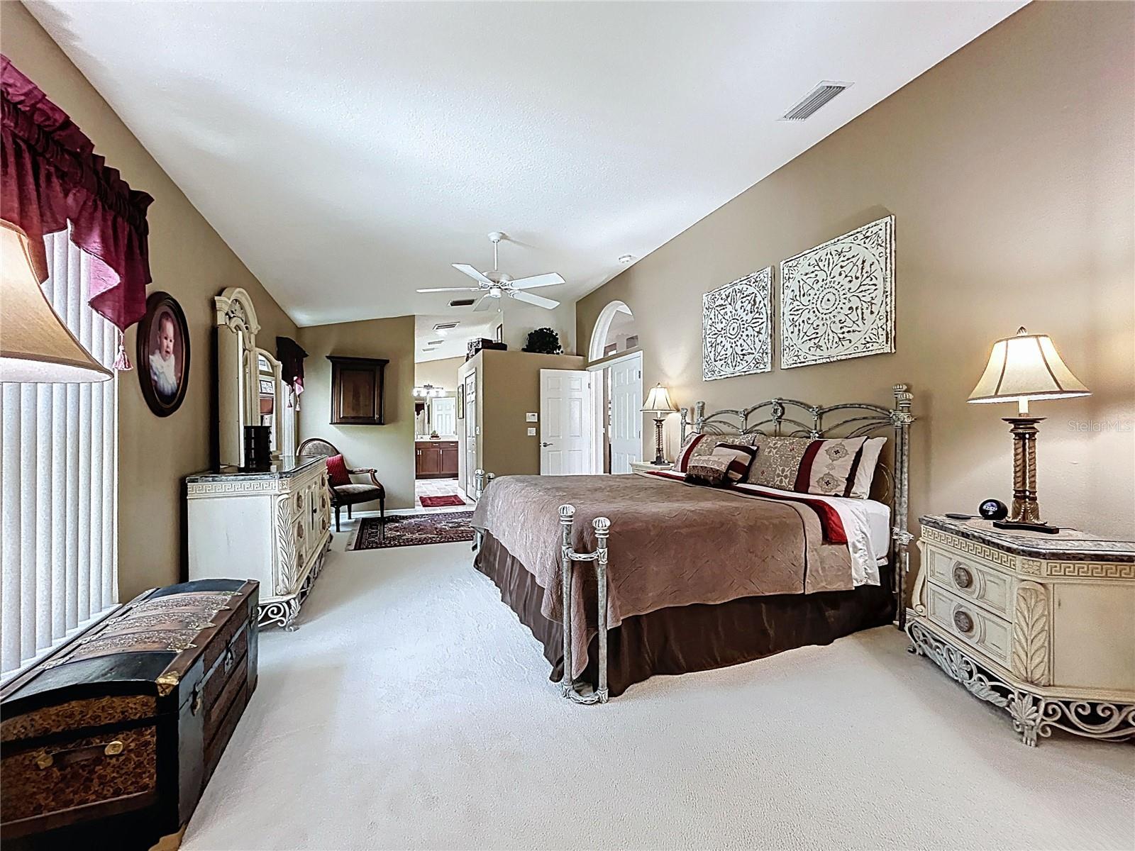 Image 31 of 50 For 22707 Laureldale Drive