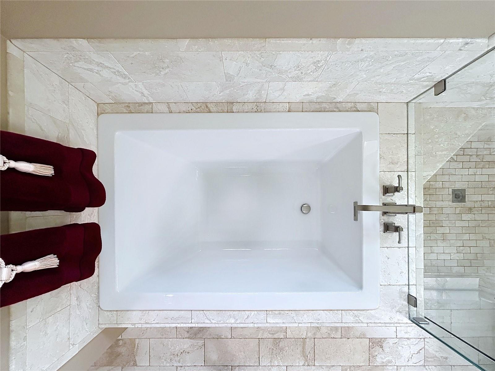 Image 33 of 50 For 22707 Laureldale Drive