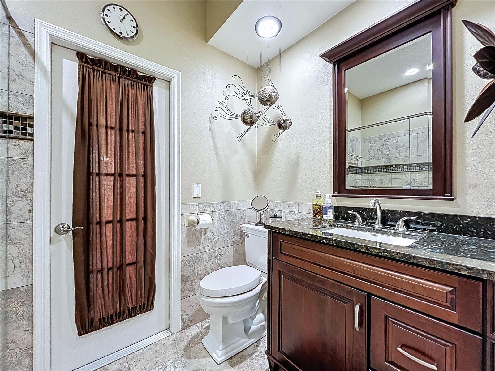 Image 37 of 50 For 22707 Laureldale Drive