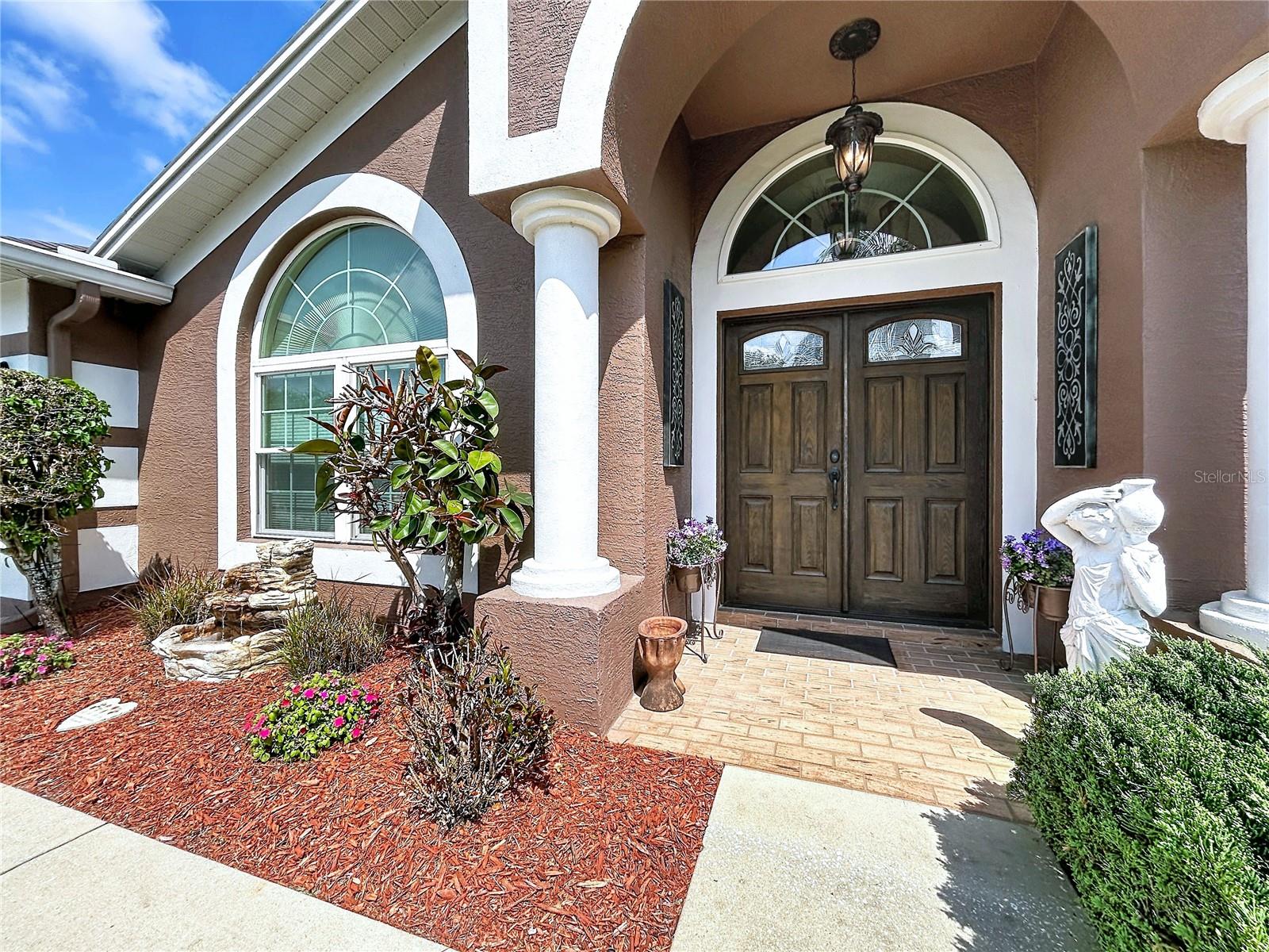 Image 5 of 50 For 22707 Laureldale Drive