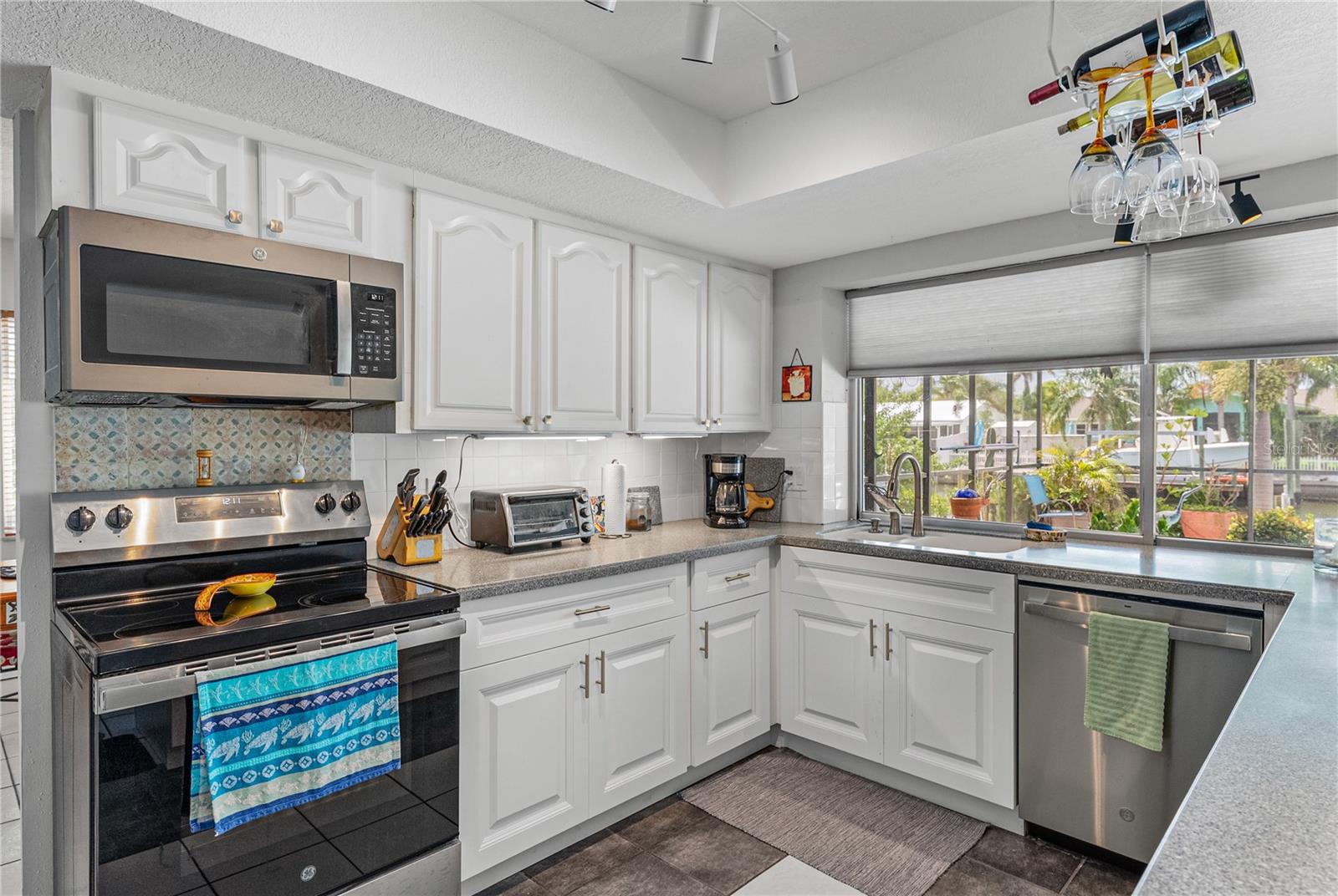 Image 13 of 55 For 906 Sago Palm Way