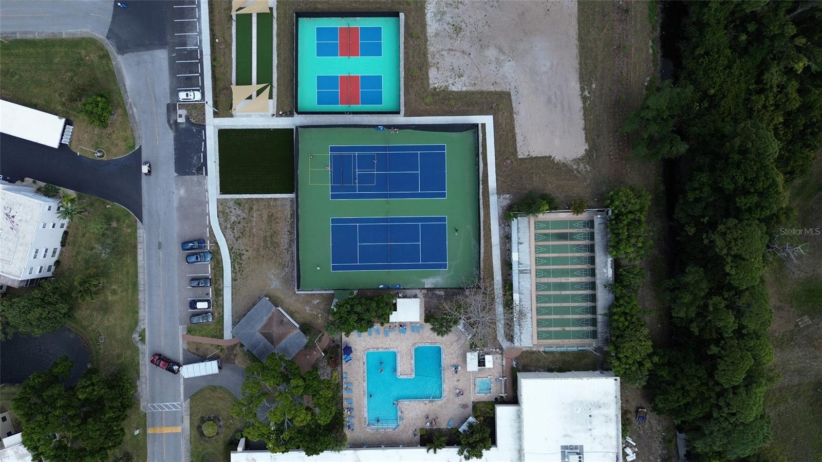 Image 27 of 32 For 6080 80 Street N 409