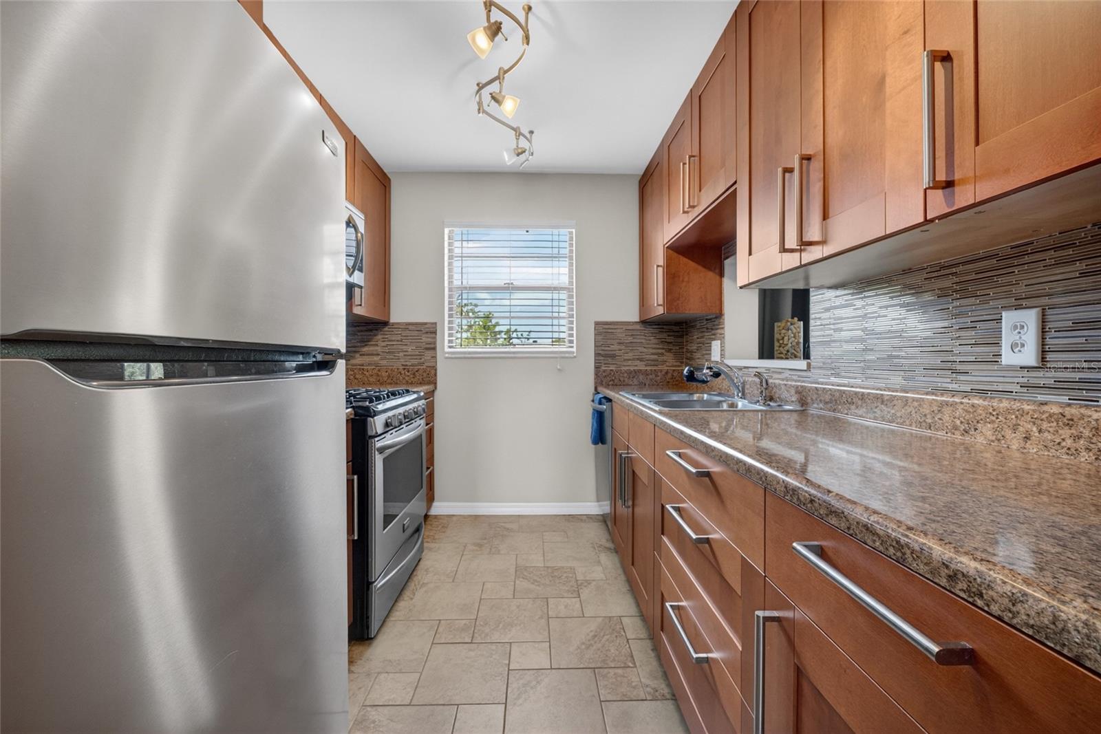 Image 6 of 32 For 6080 80 Street N 409