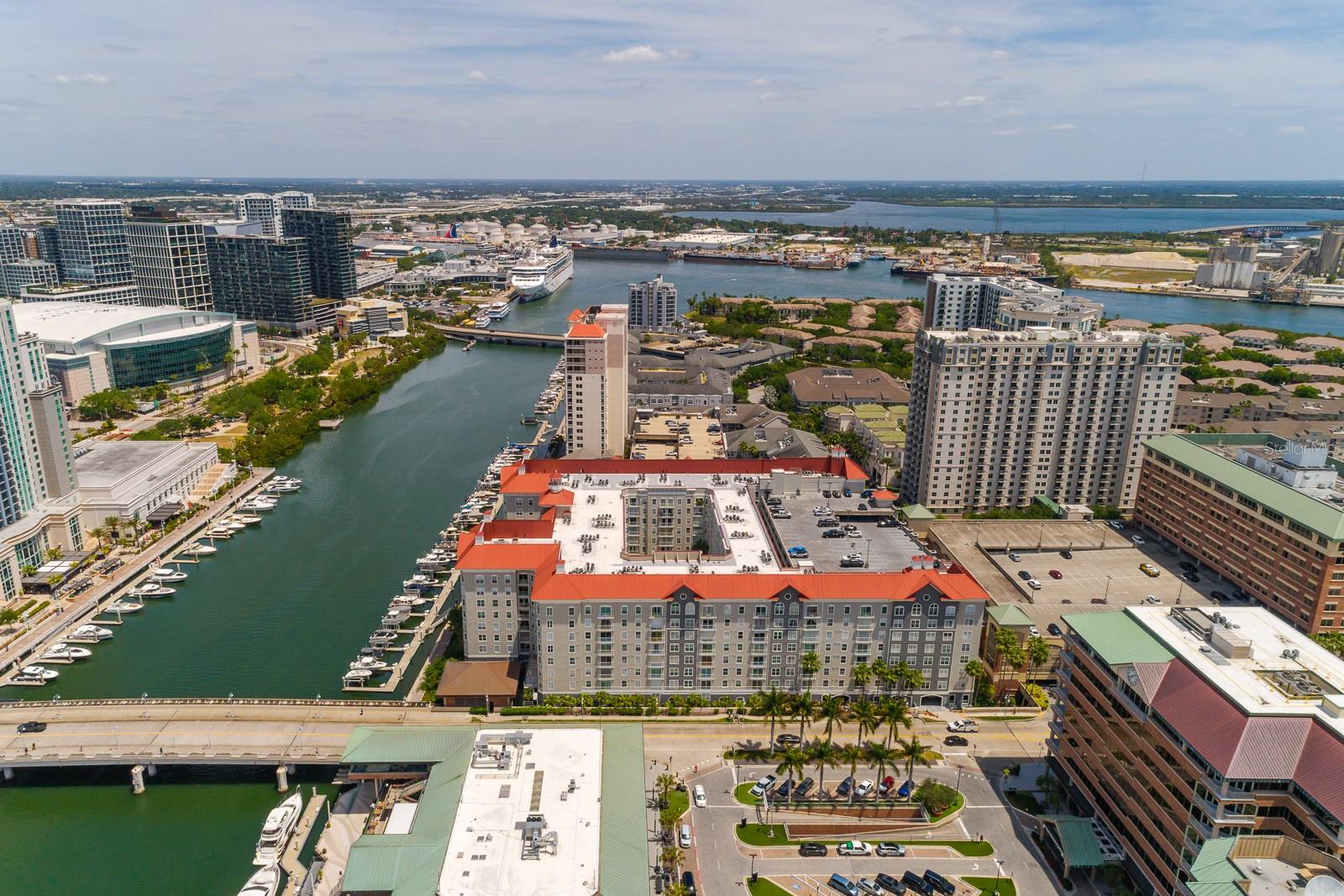 Image 3 of 43 For 700 Harbour Island Boulevard 810