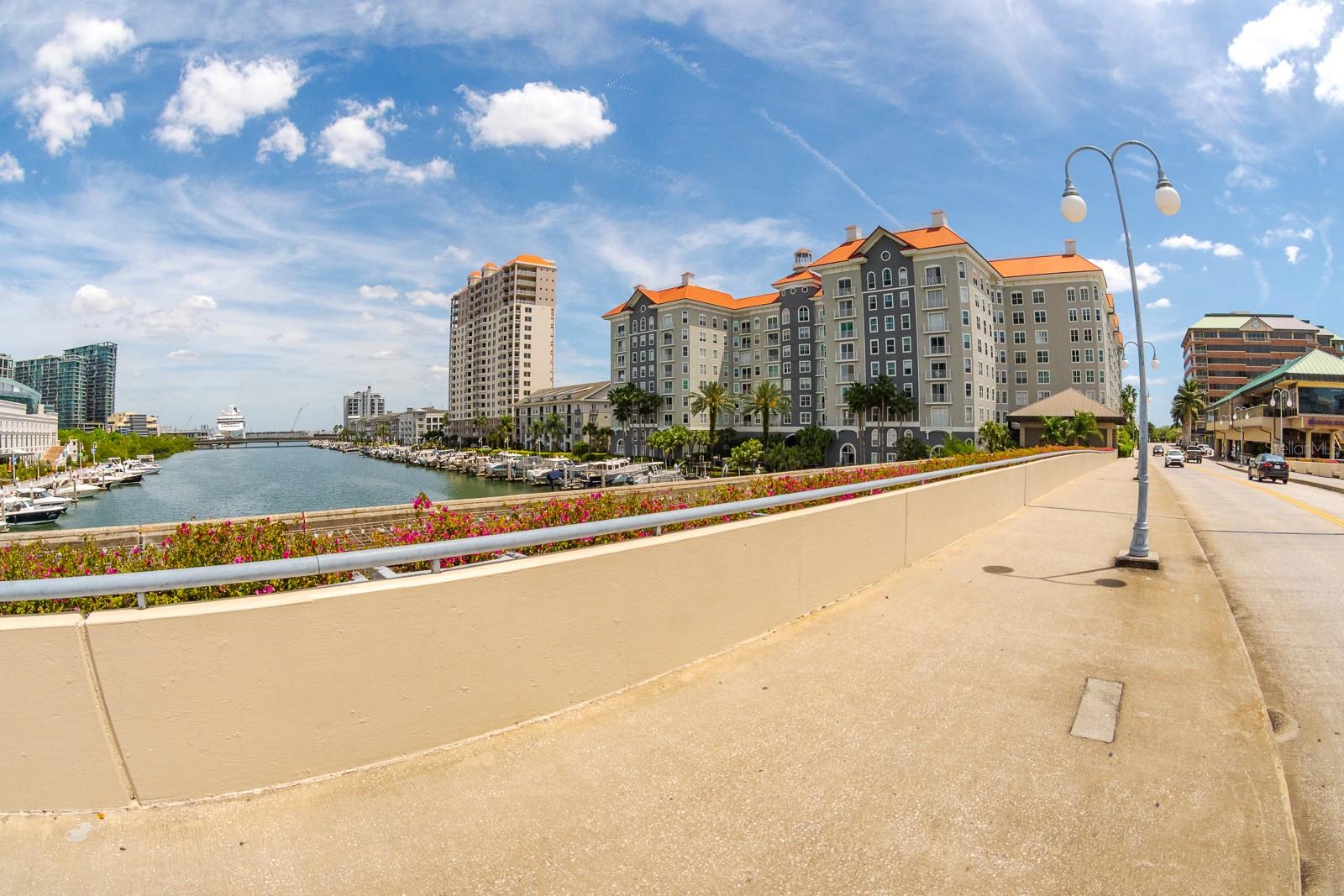 Image 31 of 43 For 700 Harbour Island Boulevard 810